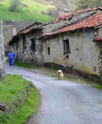 Village dans les Picos de Europa - ESPAGNE